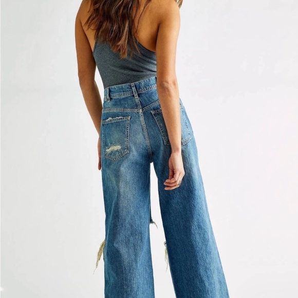 Free People 31x32 Ollie Extreme Wide Leg Jeans we the free busted knee 0401 - Picture 2 of 13